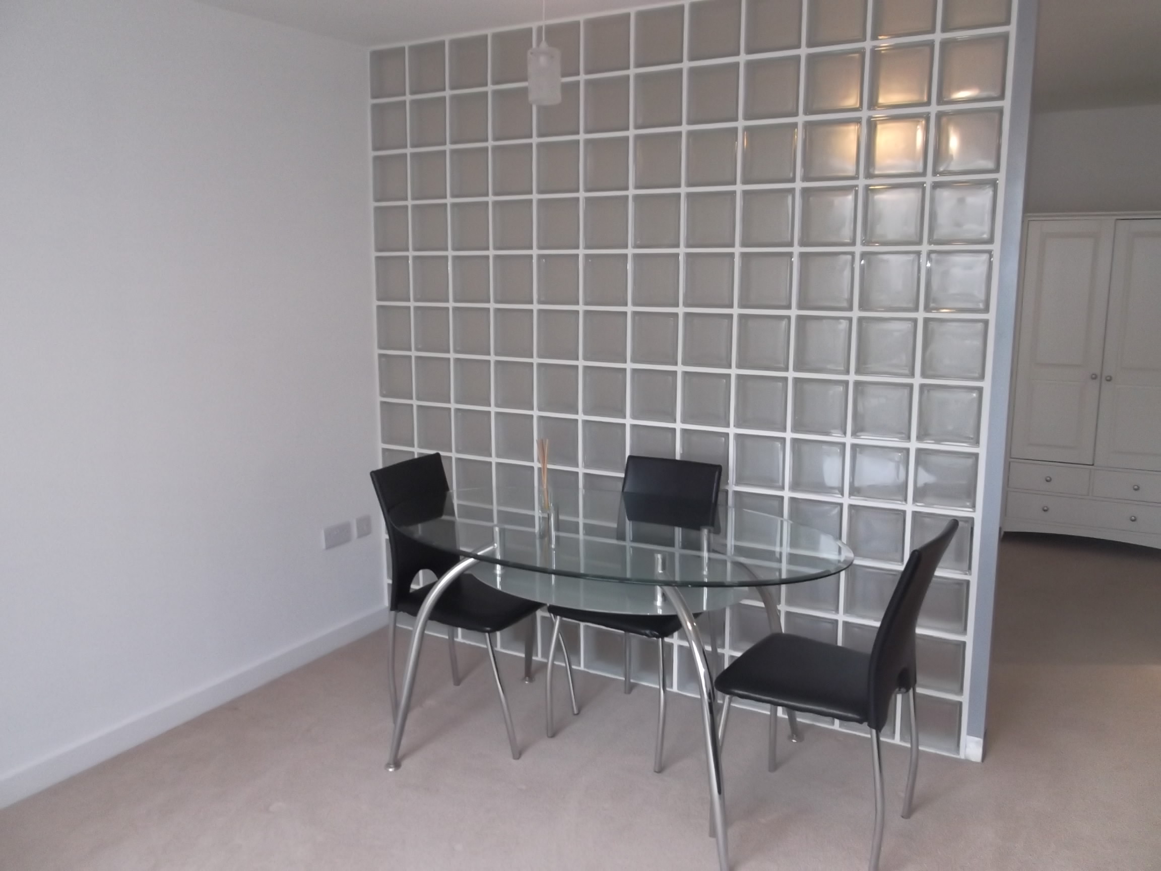 Spectrum Apartments , Central Promenade , Douglas , Isle of Man , IM2 4LL. - Photo 4 of 7