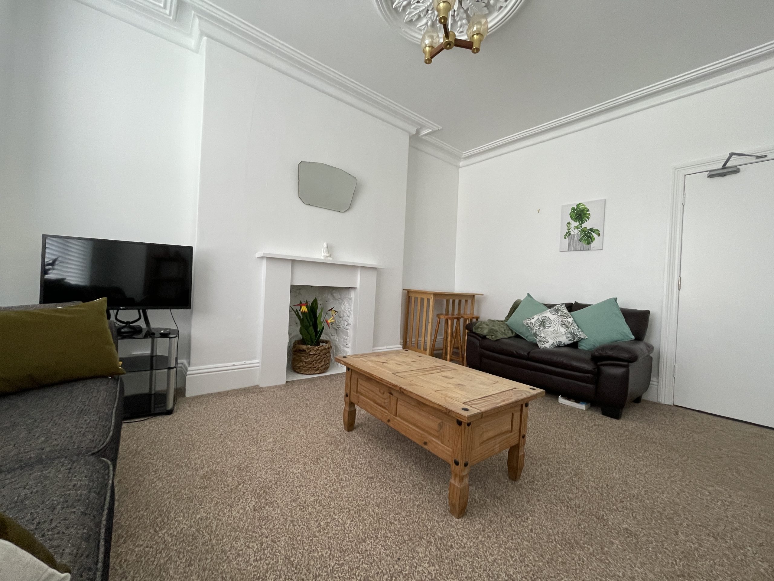 16 Hawarden Ave , Douglas , Isle of Man , IM1 4BS. - Photo 3 of 8