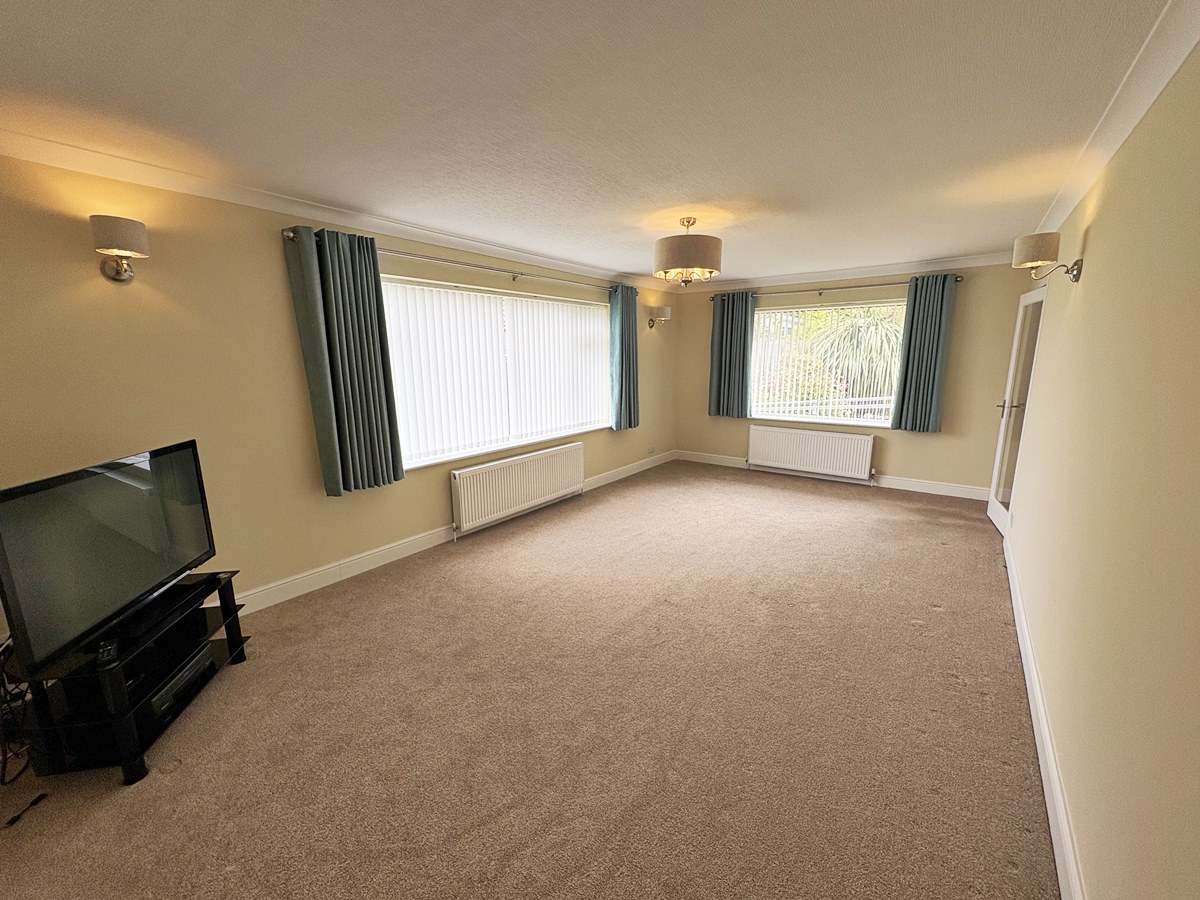 Cooil Breryk, Grove Mount, Ramsey, Isle of Man, IM8 3HL. - Photo 4 of 15