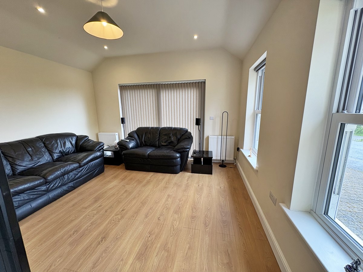 Cowan Head, Crescent Road, Ramsey, Isle of Man, IM8 2JR. - Photo 4 of 17