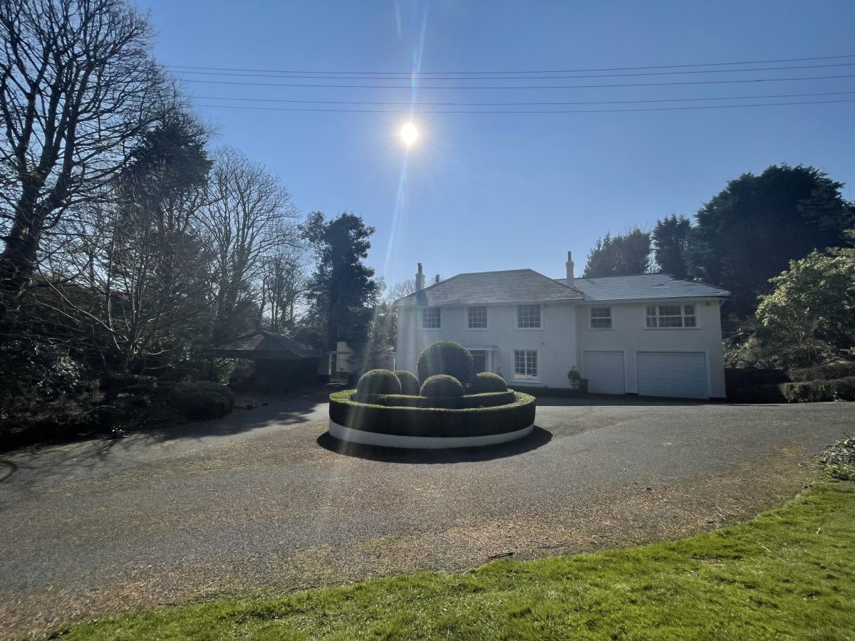 Glen Garwick House , Packhorse Lane, Baldrine , Isle of Man , IM4 6DT.