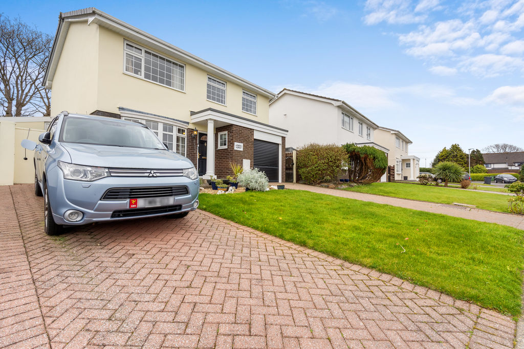 22 Mountain View, Douglas IM2 5HX. - Photo 4 of 32