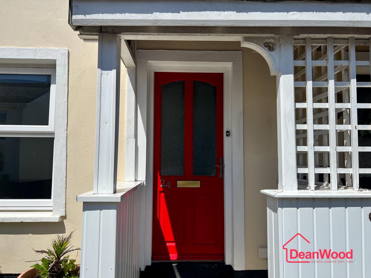 24 Hillberry Lakes, Governors Hill, Douglas, Isle of Man. - Photo 2 of 17