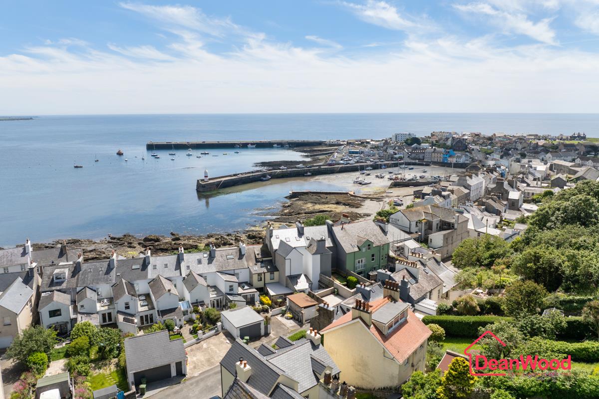 8 Primrose Terrace, Port St Mary, Isle of Man. - Photo 2 of 35