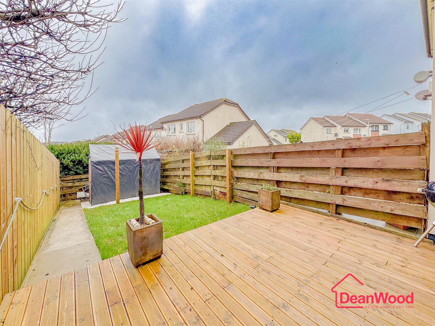 22 Reginald Mews, Governors Hill, Isle of Man, Onchan. - Photo 2 of 20