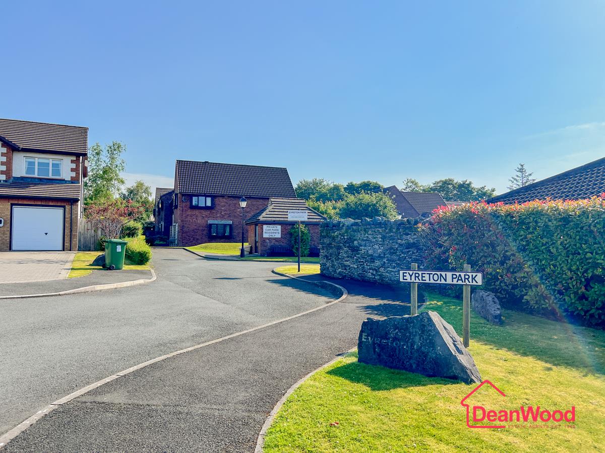 15 Eyreton Park, Crosby, isle of Man. - Photo 2 of 19