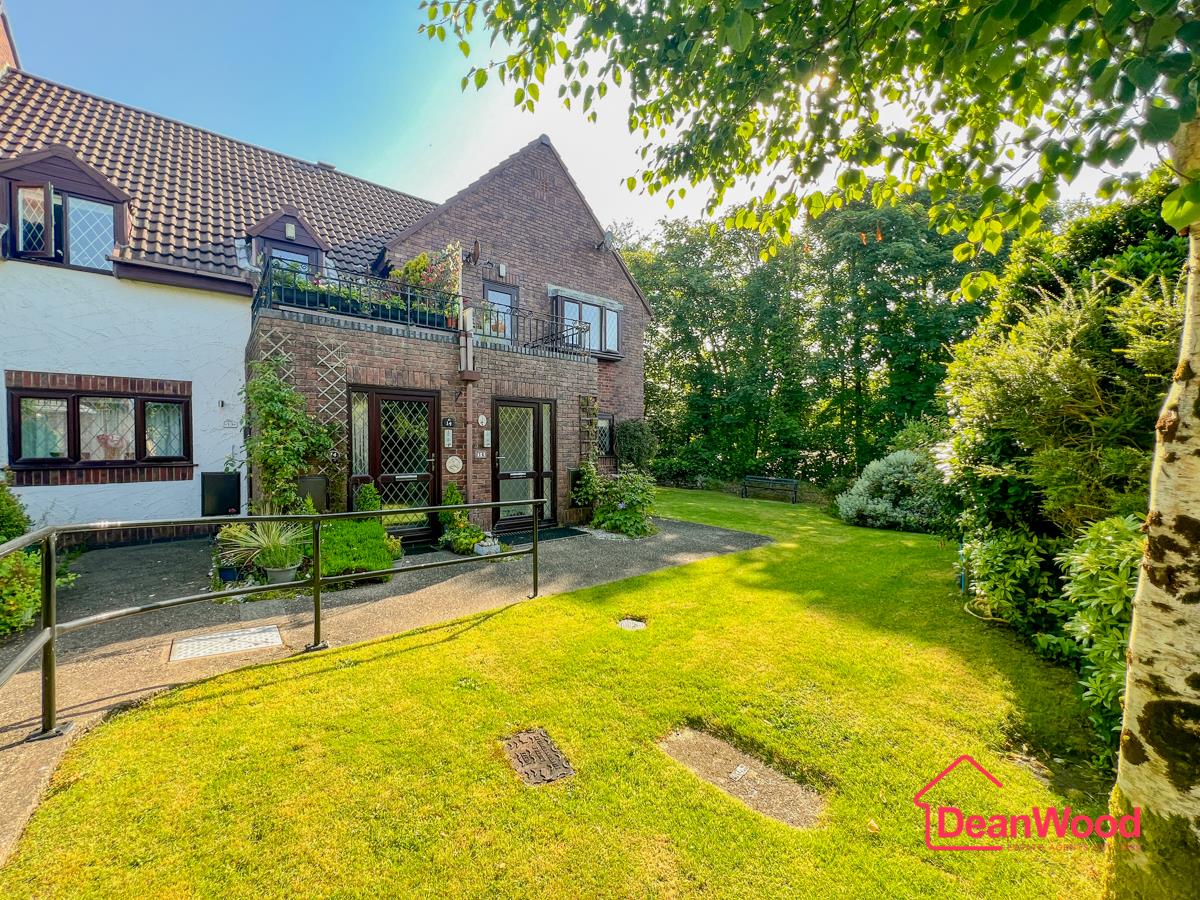 15 Eyreton Park, Crosby, isle of Man. - Photo 3 of 19