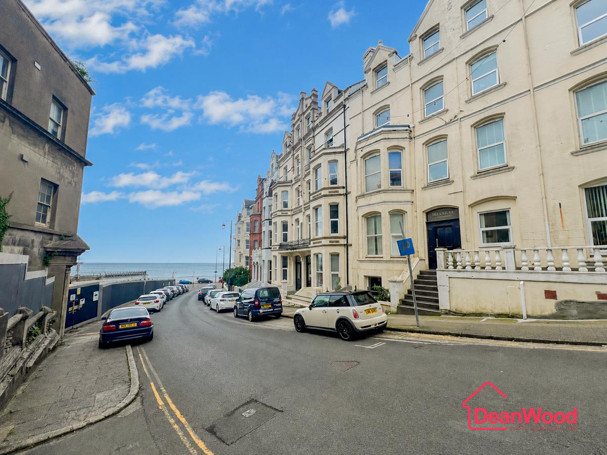 Apt 7 Delamere, 6 Castle Drive, Douglas, Isle Of Man. - Photo 2 of 16