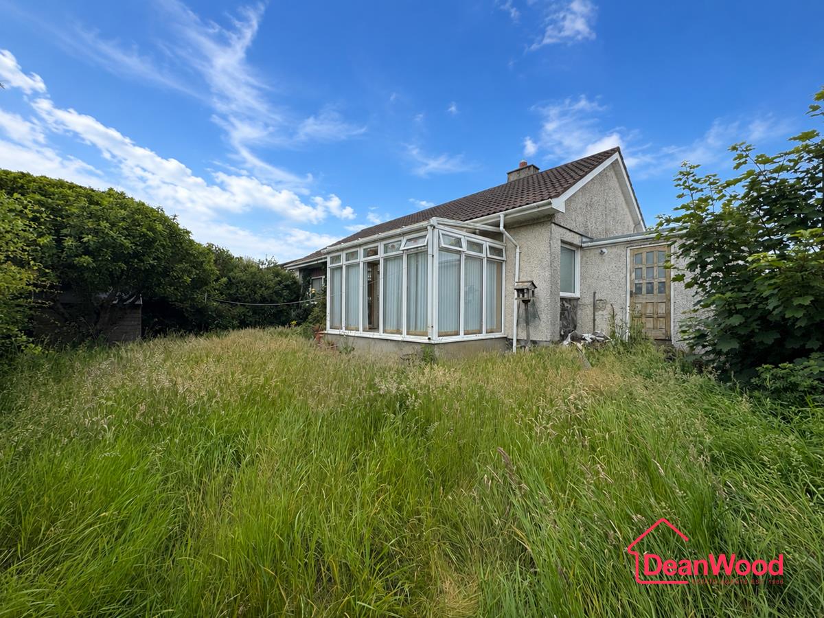 19, Meadow Court, Ballasalla, Isle of Man. - Photo 2 of 22