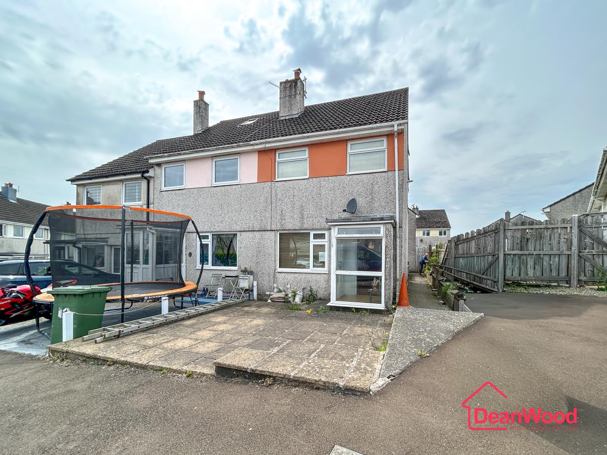 11 Lhon Dhoo Close, Onchan, Isle Of Man. - Photo 2 of 17