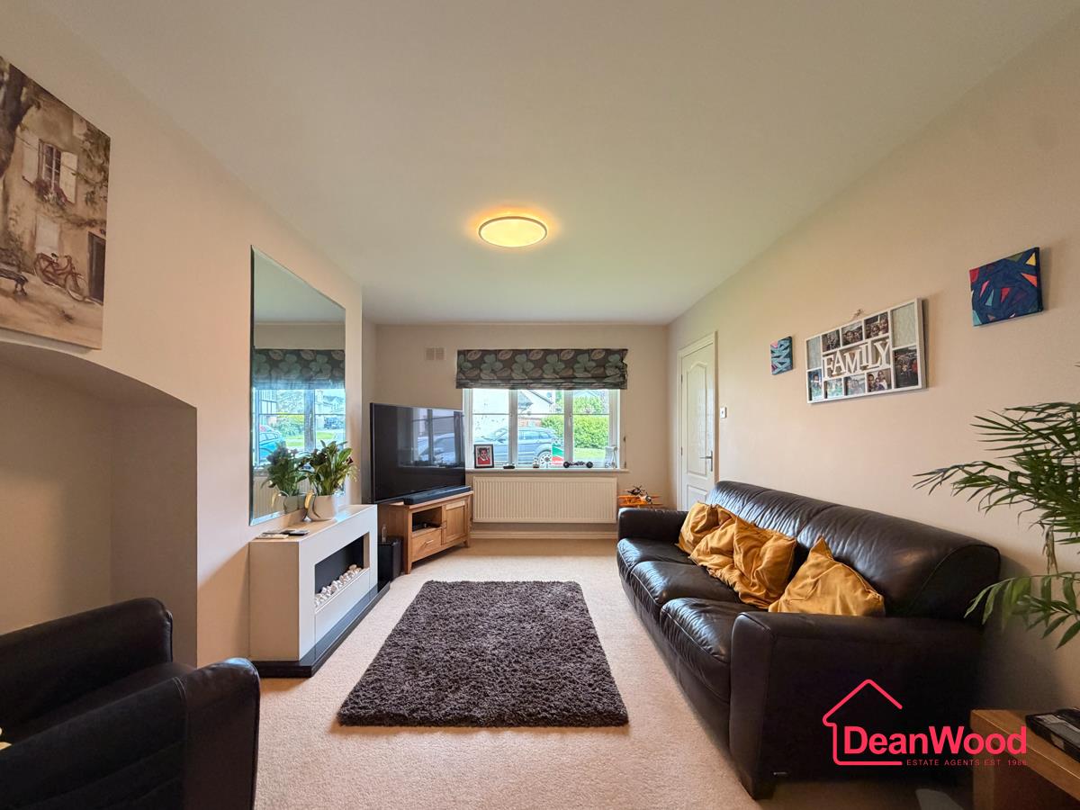 11 Larch Hill Grove, Onchan. - Photo 4 of 18
