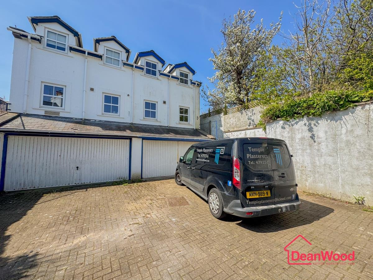 2 Mill Court Yard, Mill Street, Castletown.