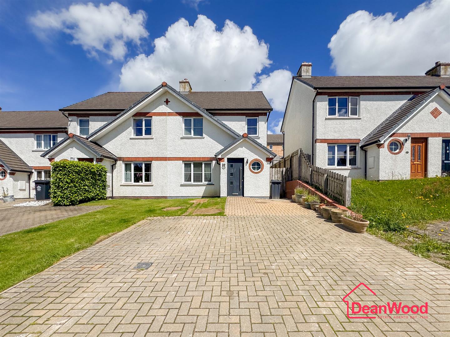 39 Samuel Webb Crescent, Douglas, Isle Of Man. - Photo 2 of 28