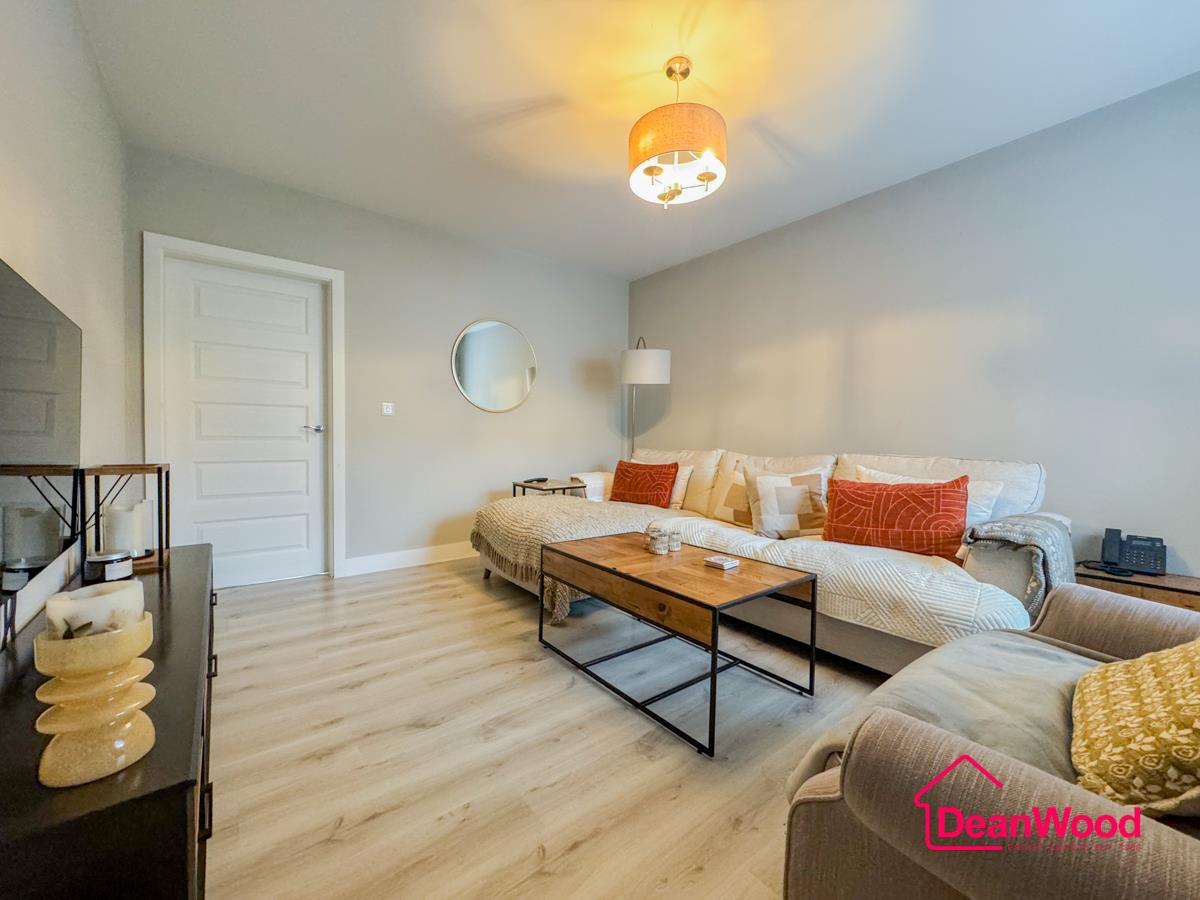 77 Royal Park, Ramsey, Isle Of Man. - Photo 4 of 26