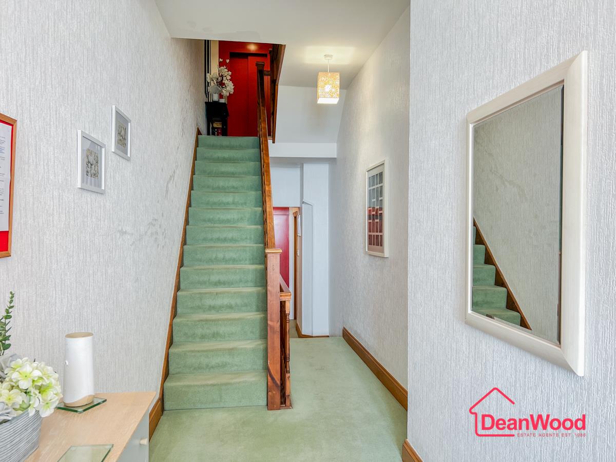 Apartment 2, Palm Court, 2 Derby Terrace, Douglas, Isle Of Man. - Photo 4 of 25