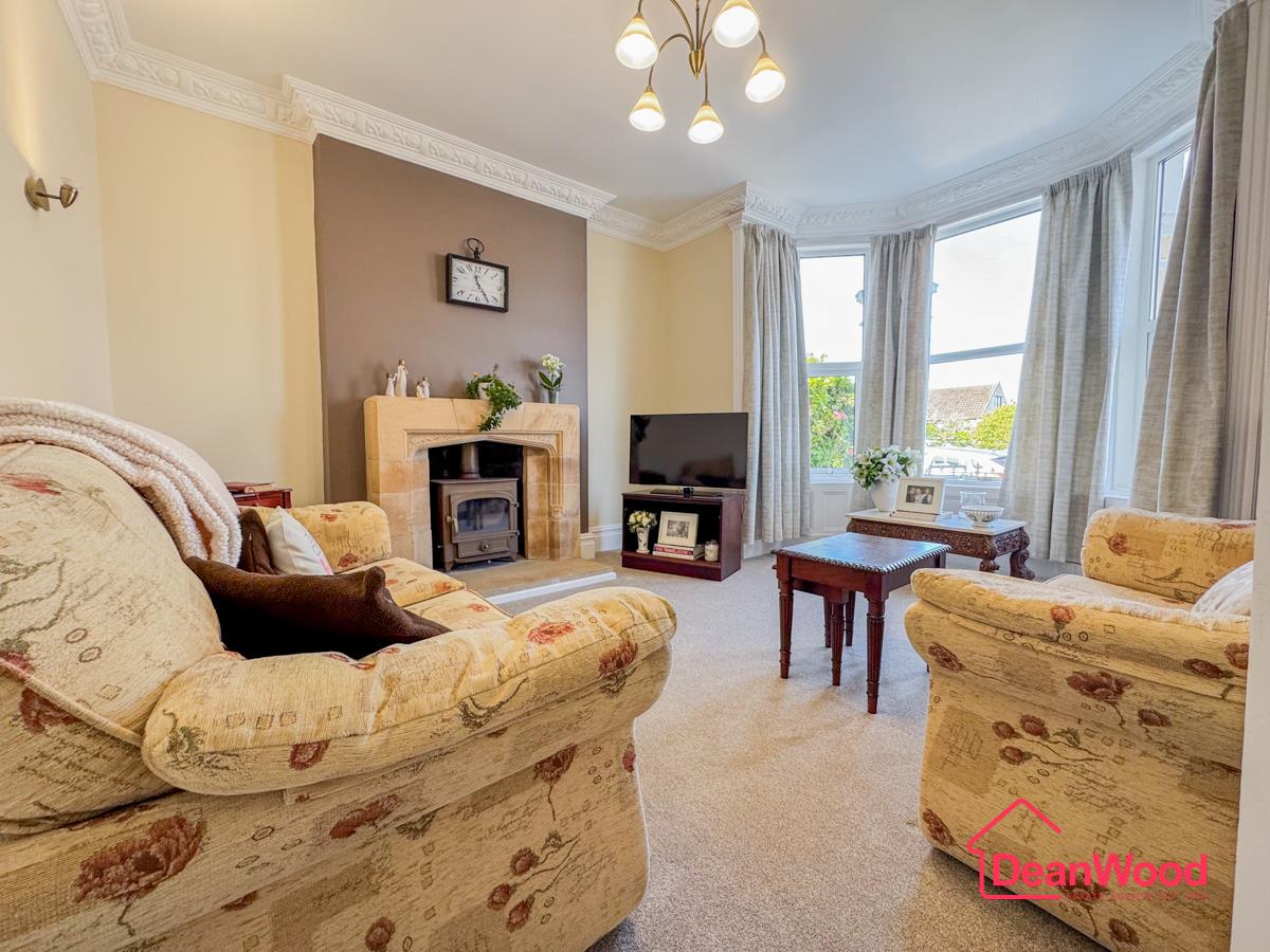 York House, 9, Droghadfayle Park, Port Erin, Isle of Man. - Photo 4 of 35