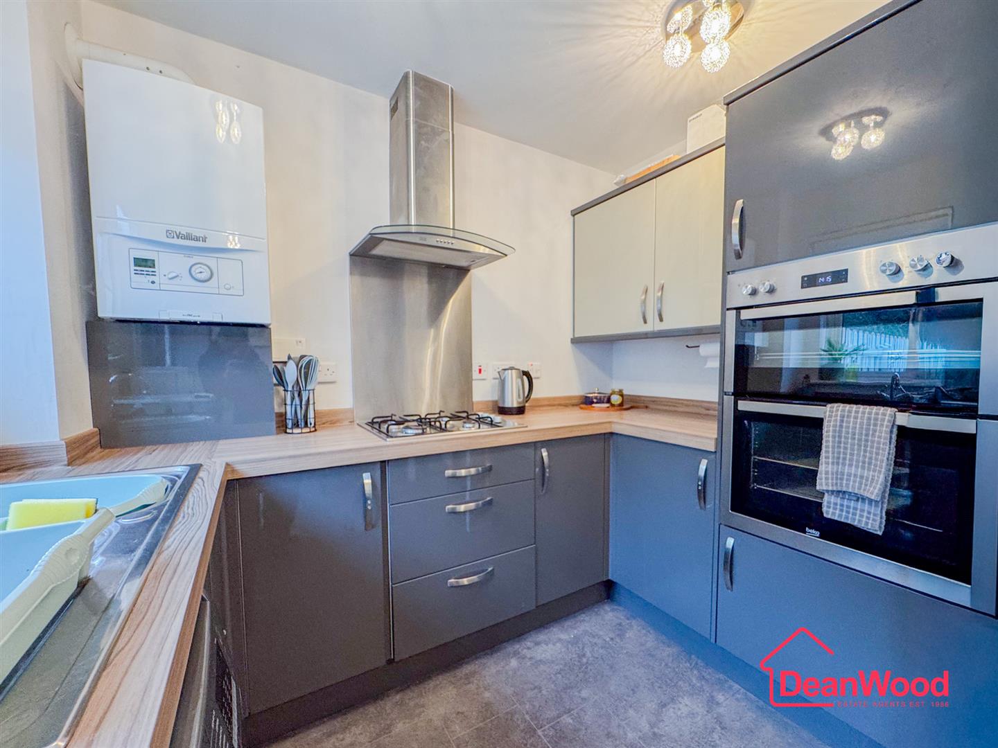 16 Auldyn Walk, Ramsey, Isle Of Man. - Photo 5 of 19