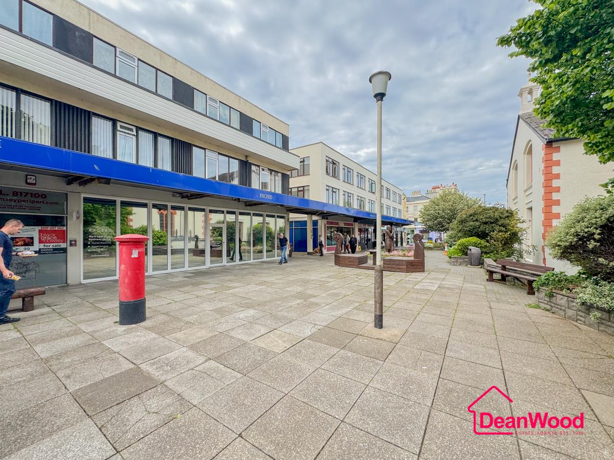 125 St. Pauls Square, Ramsey, Isle Of Man. - Photo 1 of 8
