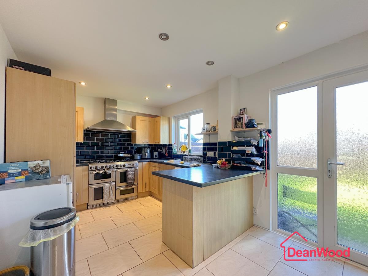 54 Magherchirrym, Port Erin, Isle of Man. - Photo 4 of 16