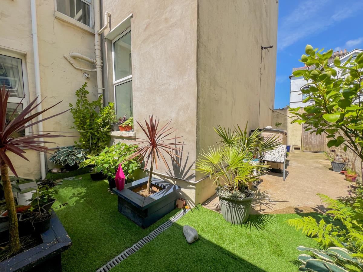 Apartment 1, 7 Demesne Road, Douglas, Isle Of Man. - Photo 3 of 15