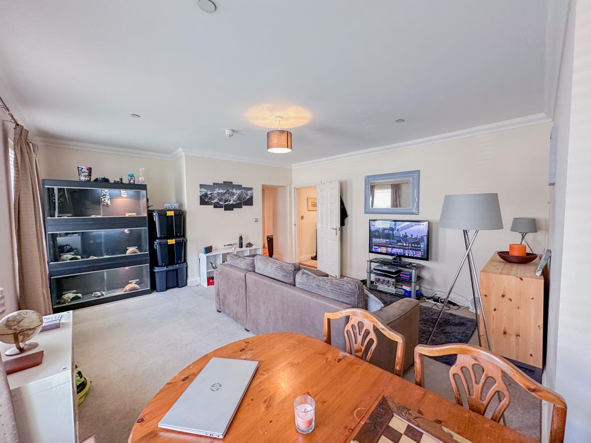 Beechwood Apartments, Empire Terrace, Douglas, Isle Of Man. - Photo 5 of 13