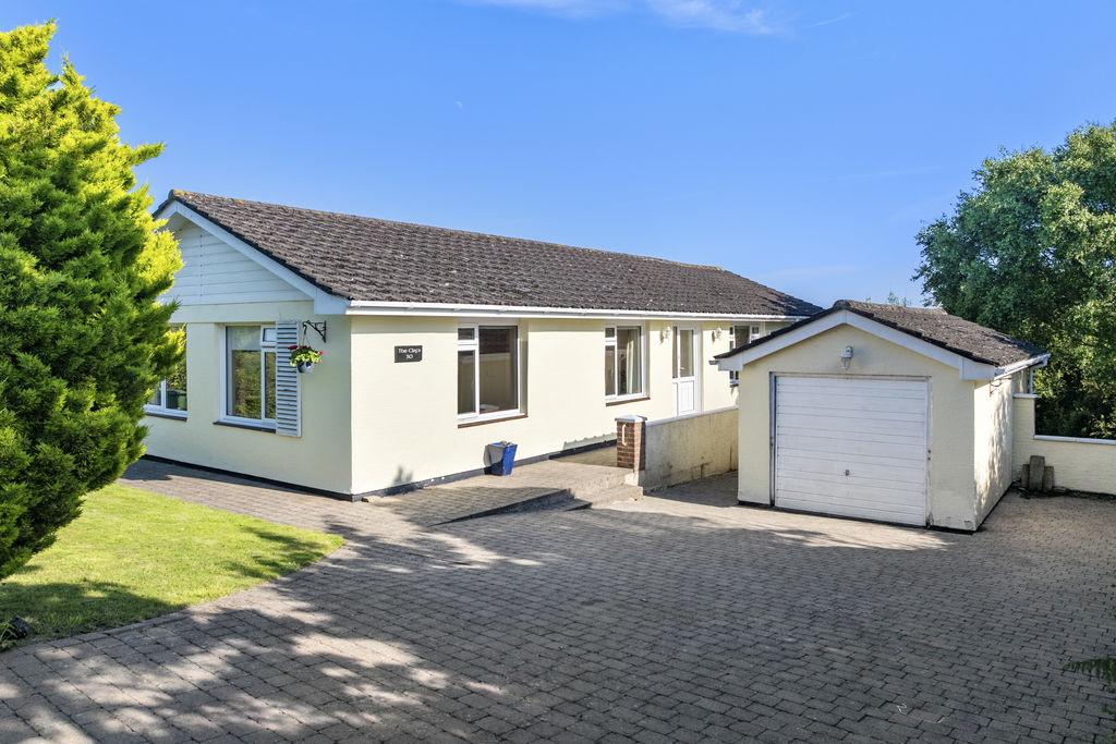 The Clefs, 30 Christeens Way Ballakillowey, Colby IM9 4BG. - Photo 1 of 20