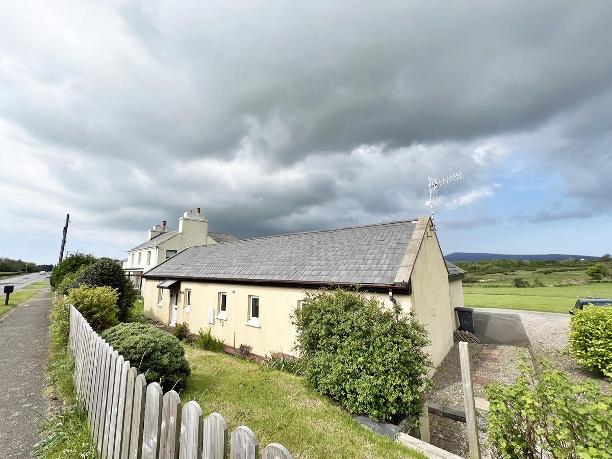 Clannagh Lodge, The Sloping Road, Santon. - Photo 2 of 25