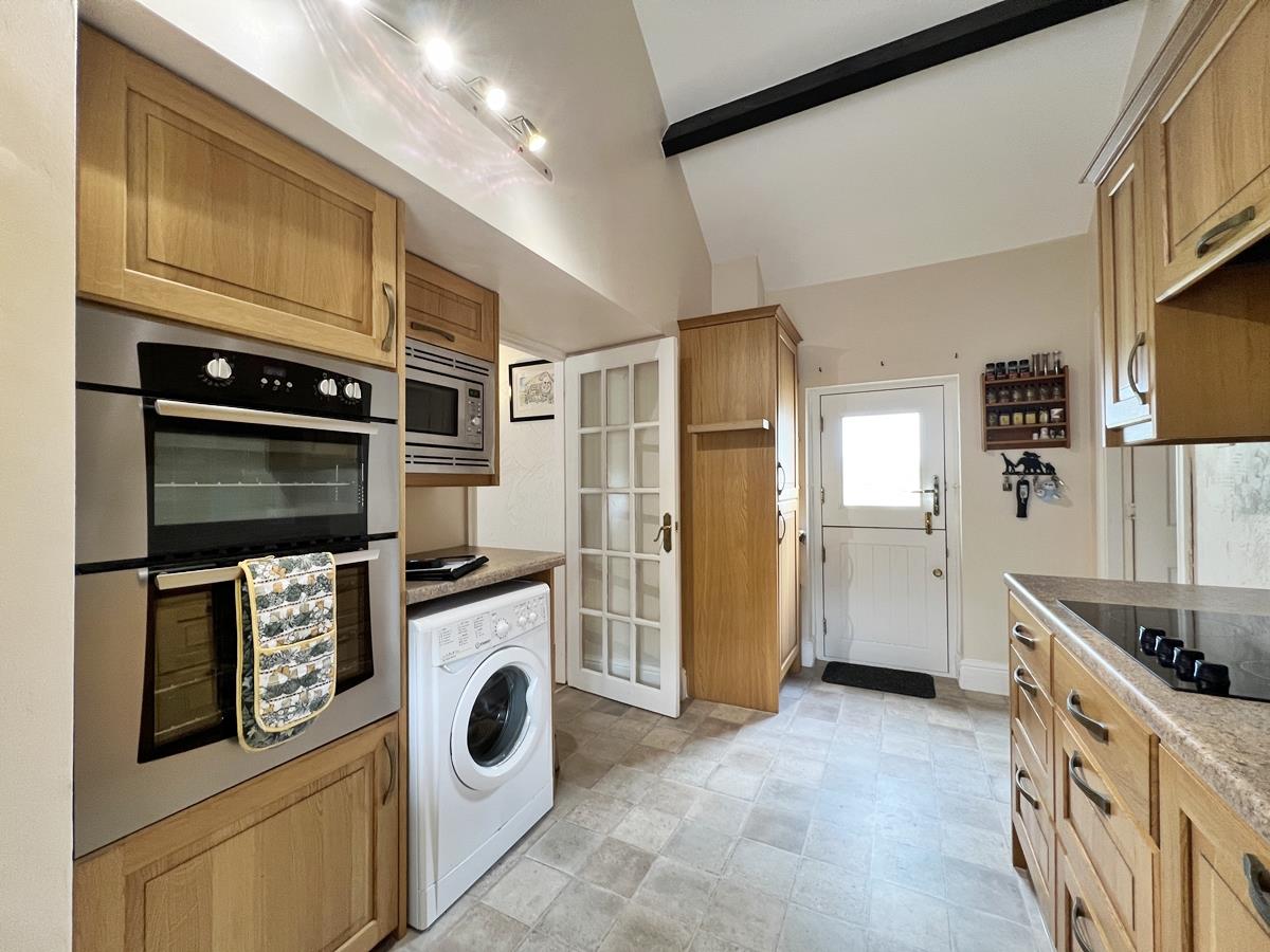 Clannagh Lodge, The Sloping Road, Santon. - Photo 4 of 25