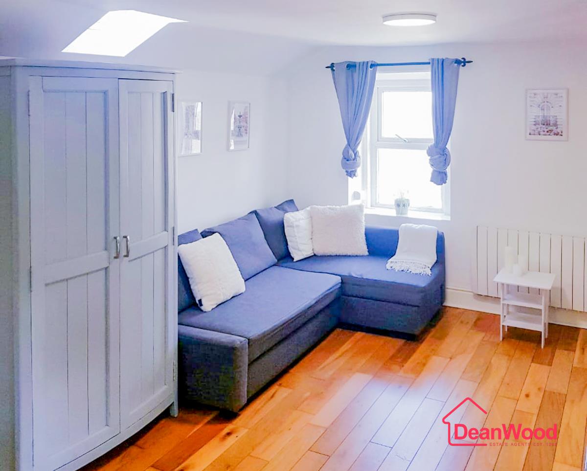 122 Bucks Road, Douglas. - Photo 2 of 8