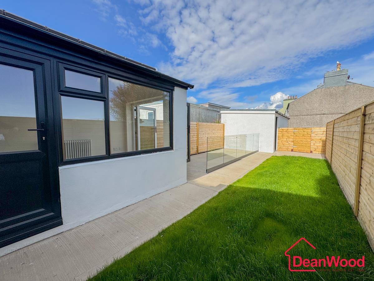 6 Victoria Avenue, Onchan, Isle Of Man. - Photo 3 of 31