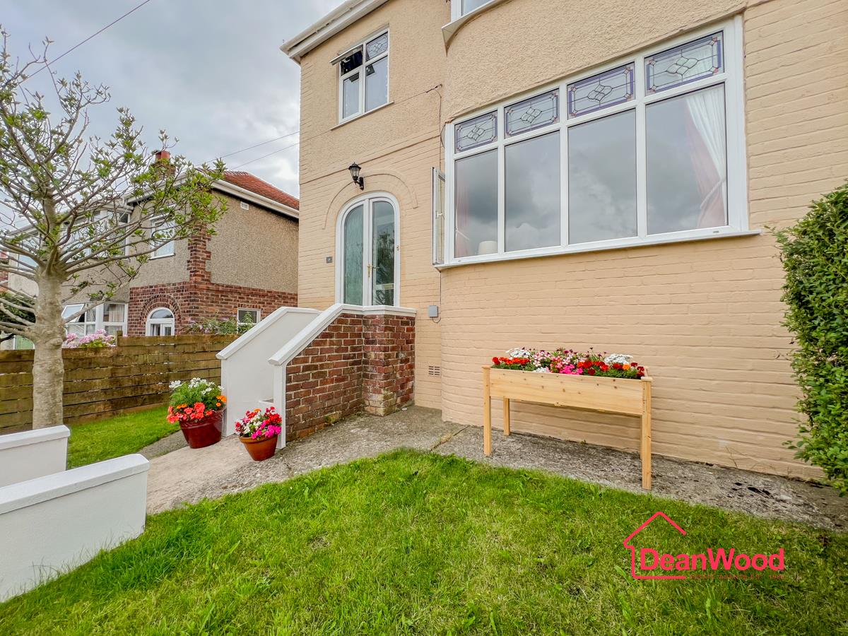 18, St. Catherines Drive, Douglas, Isle Of Man. - Photo 3 of 31