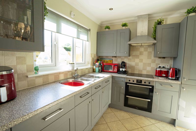 10 Erin Lane, Port Erin IM9 6EF. - Photo 2 of 33