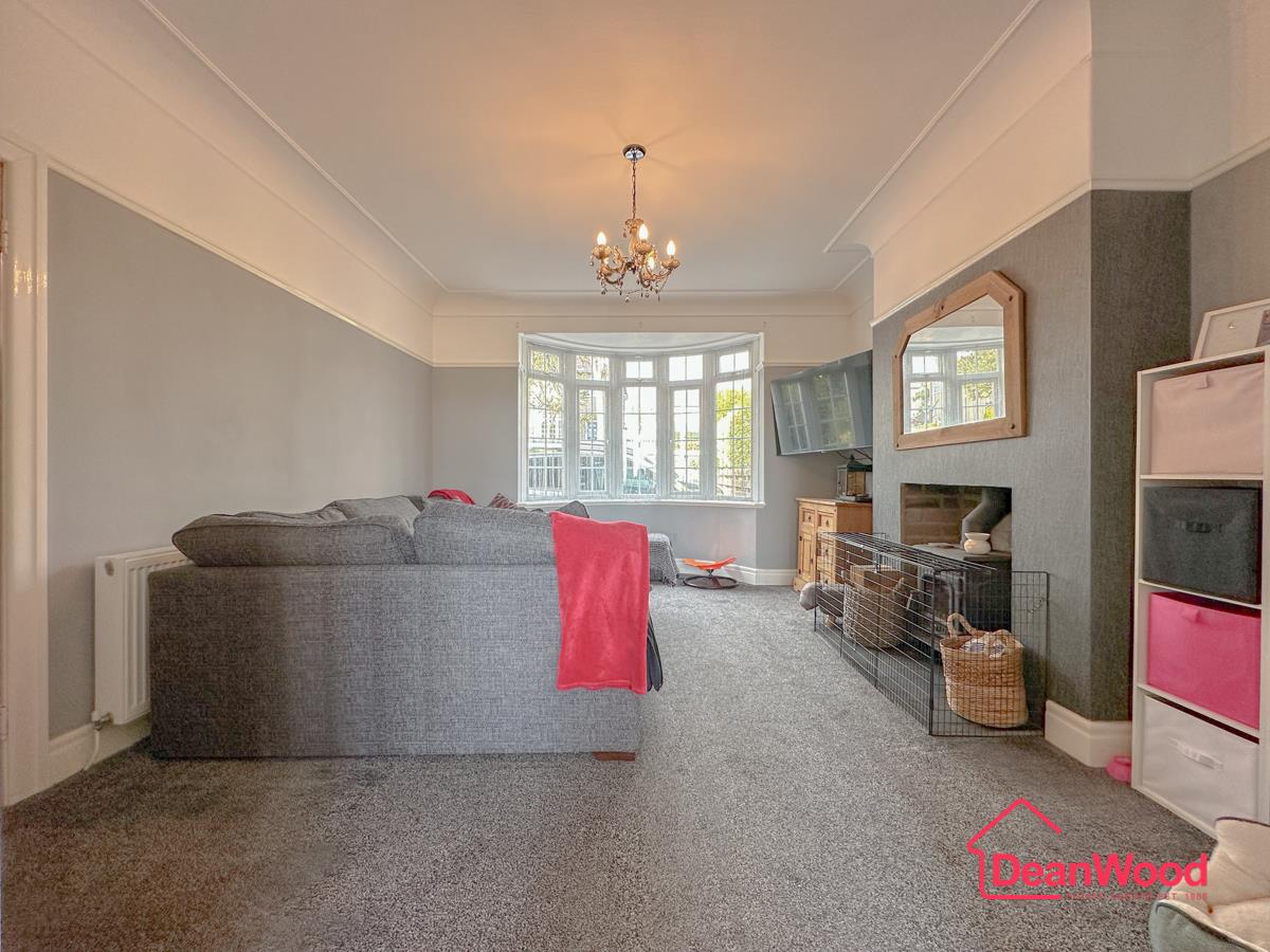 20 Governors Road, Onchan. - Photo 5 of 25