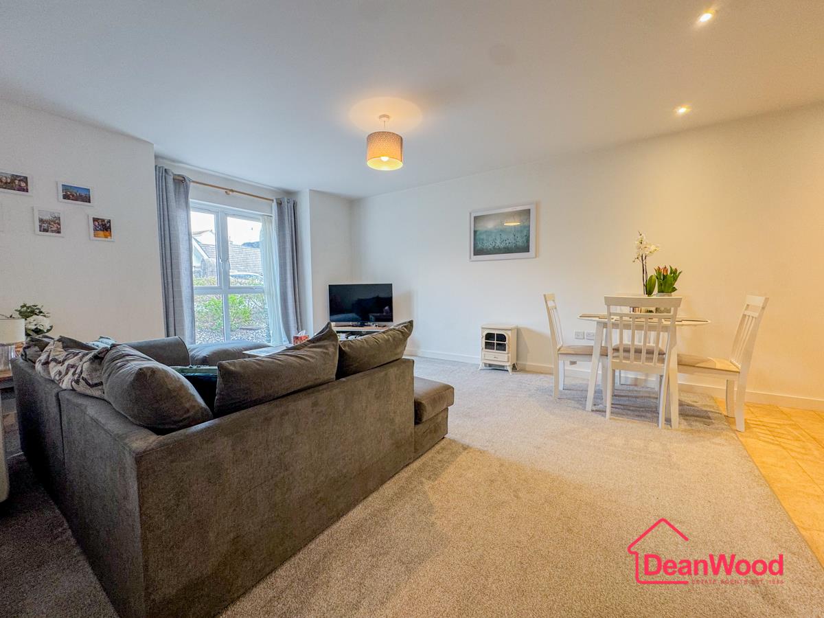 10 Castle Court, Farrants Way, Castletown, Isle of Man. - Photo 4 of 15