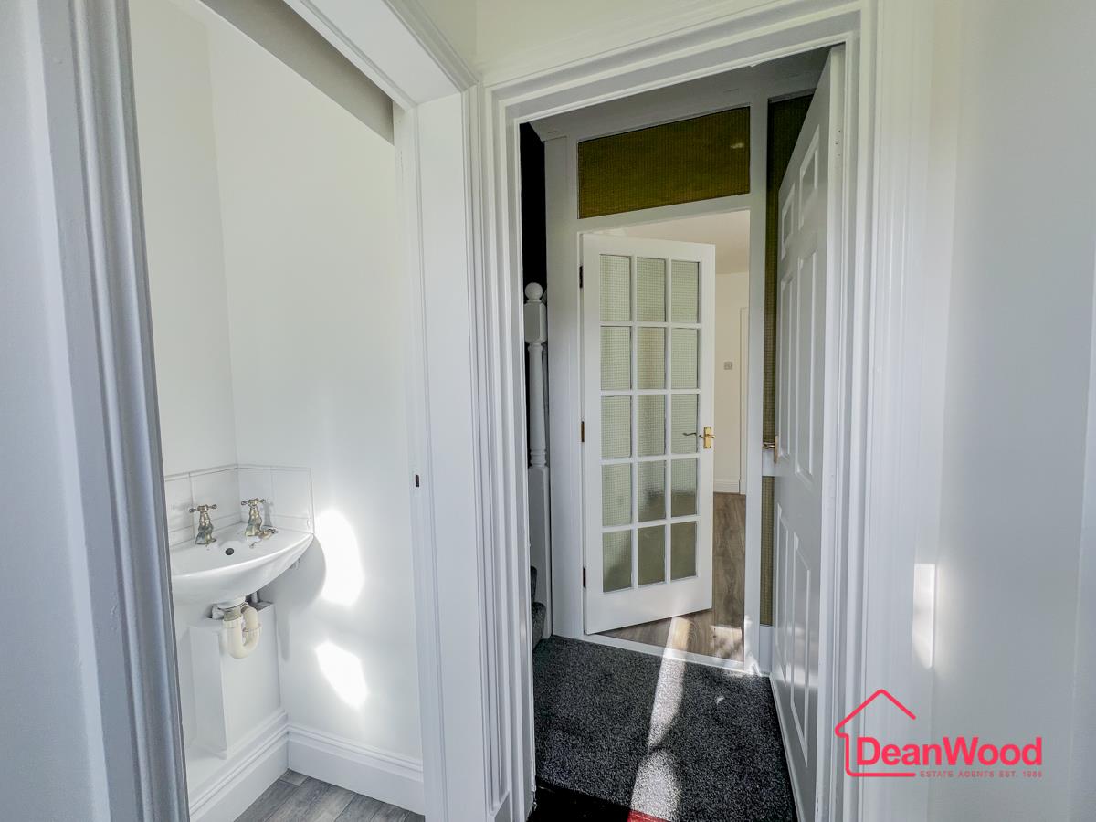 67, Murrays Lake Drive, Santon. - Photo 4 of 19