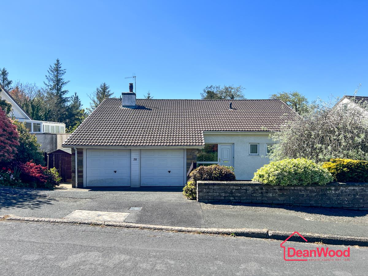 28 Reayrt Carnane, Tromode, Isle of Man, Douglas. - Photo 2 of 25
