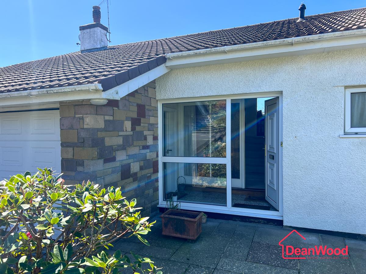 28 Reayrt Carnane, Tromode, Isle of Man, Douglas. - Photo 3 of 25