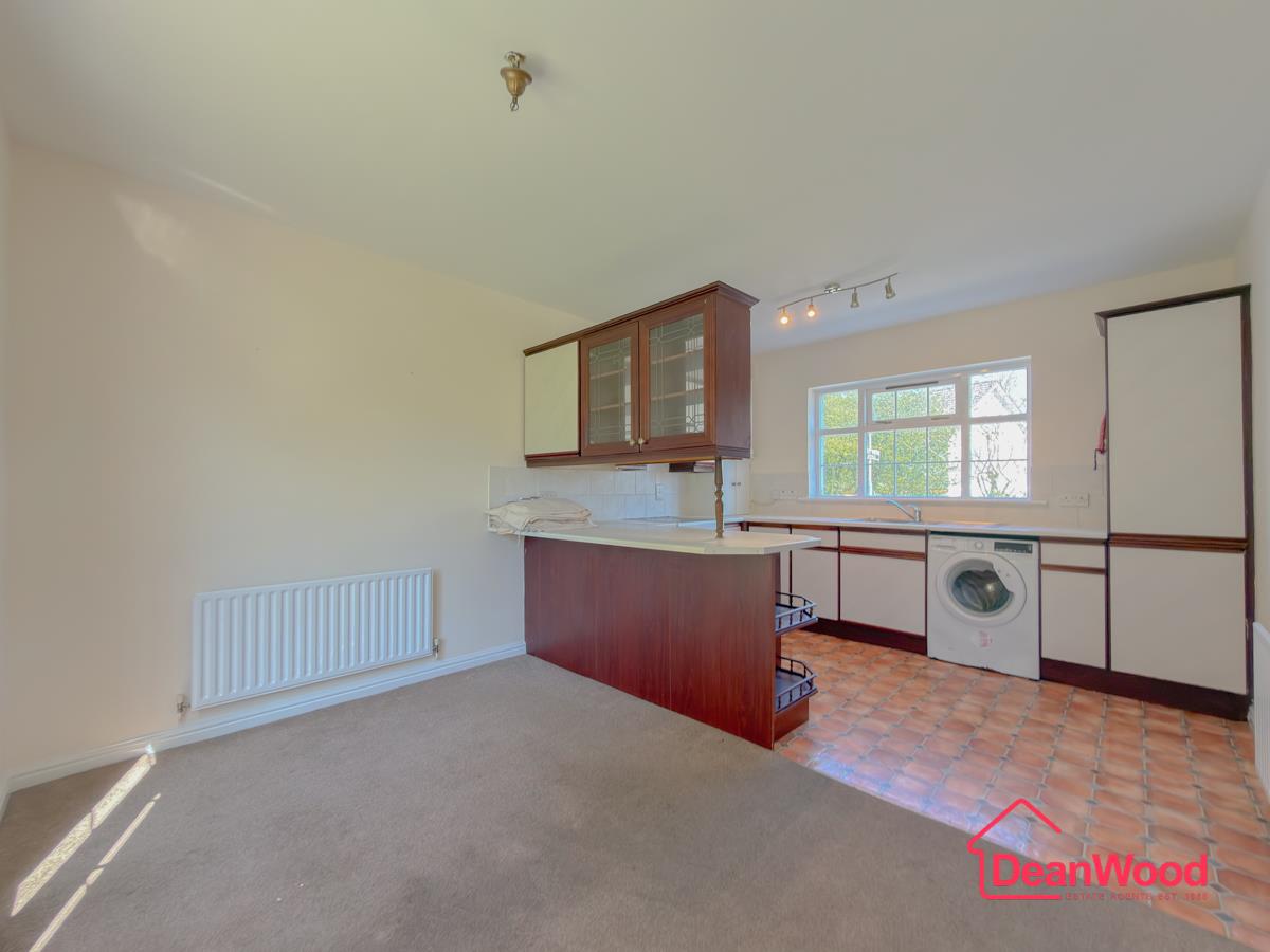 78 Lakeside Road, Douglas, Isle Of Man. - Photo 4 of 11