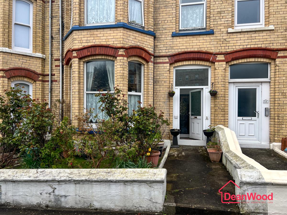 13 Hutchinson Square, Douglas, Isle of Man. - Photo 2 of 25