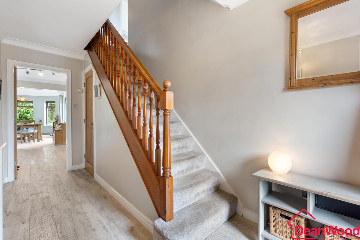 28, Pinehurst Avenue, Saddlestone, Douglas. - Photo 4 of 31