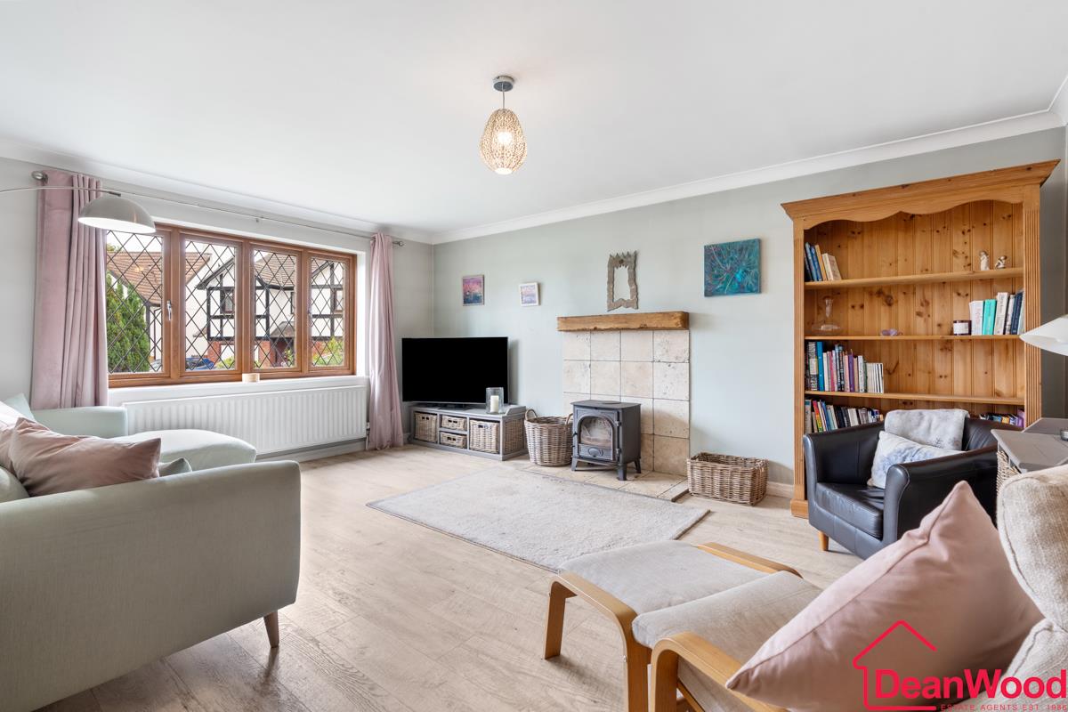 28, Pinehurst Avenue, Saddlestone, Douglas. - Photo 5 of 31