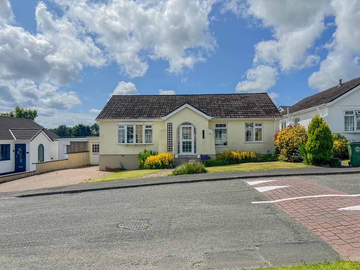 13 Harcroft Avenue, Saddlestone, Douglas. - Photo 1 of 34