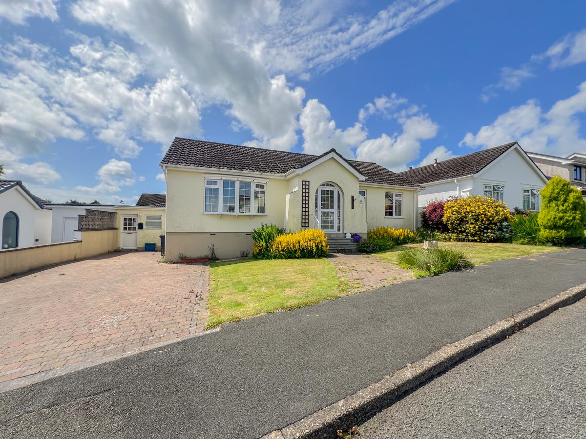 13 Harcroft Avenue, Saddlestone, Douglas. - Photo 4 of 34