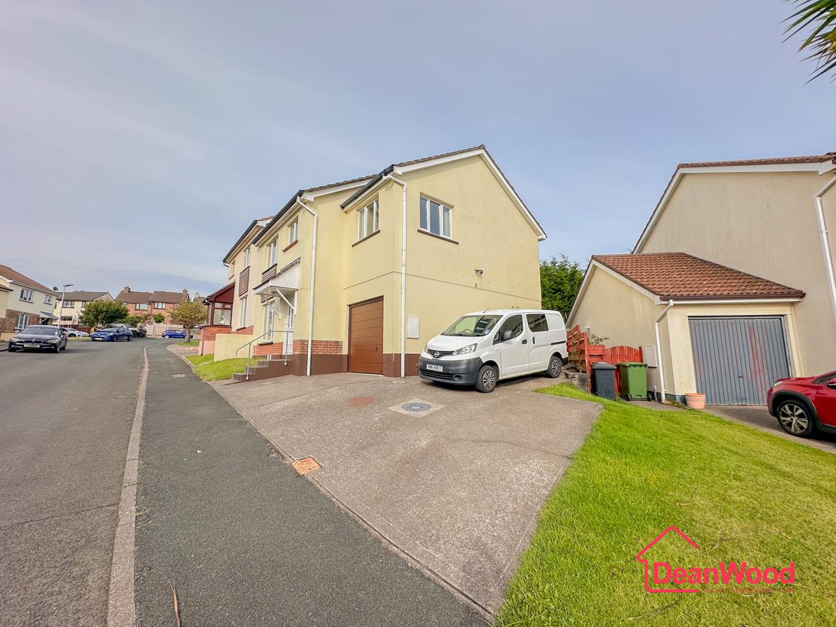 20, Hillcroft Rise, Douglas, Isle Of Man. - Photo 3 of 19