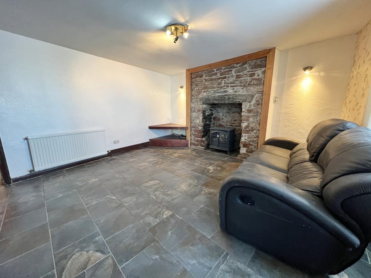 19, Shore Road, Peel, Isle Of Man. - Photo 3 of 20