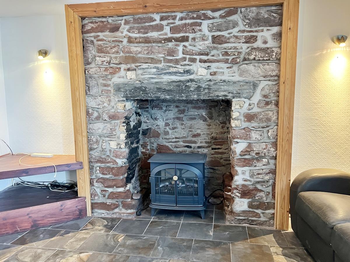 19, Shore Road, Peel, Isle Of Man. - Photo 5 of 20