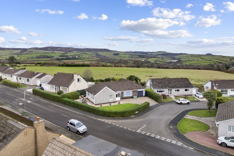 54 Birch Hill Close, Onchan IM3 3DH. - Photo 2 of 27