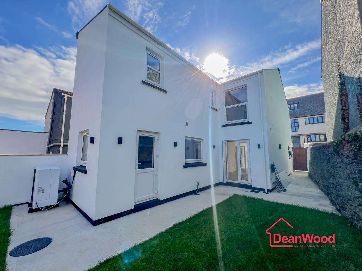 5a Falcon Cliff Terrace, Douglas, Isle Of Man. - Photo 3 of 30