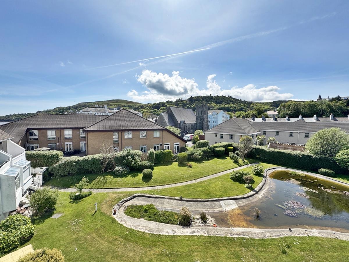 9 Marine Gardens, Ramsey, Isle Of Man. - Photo 3 of 19