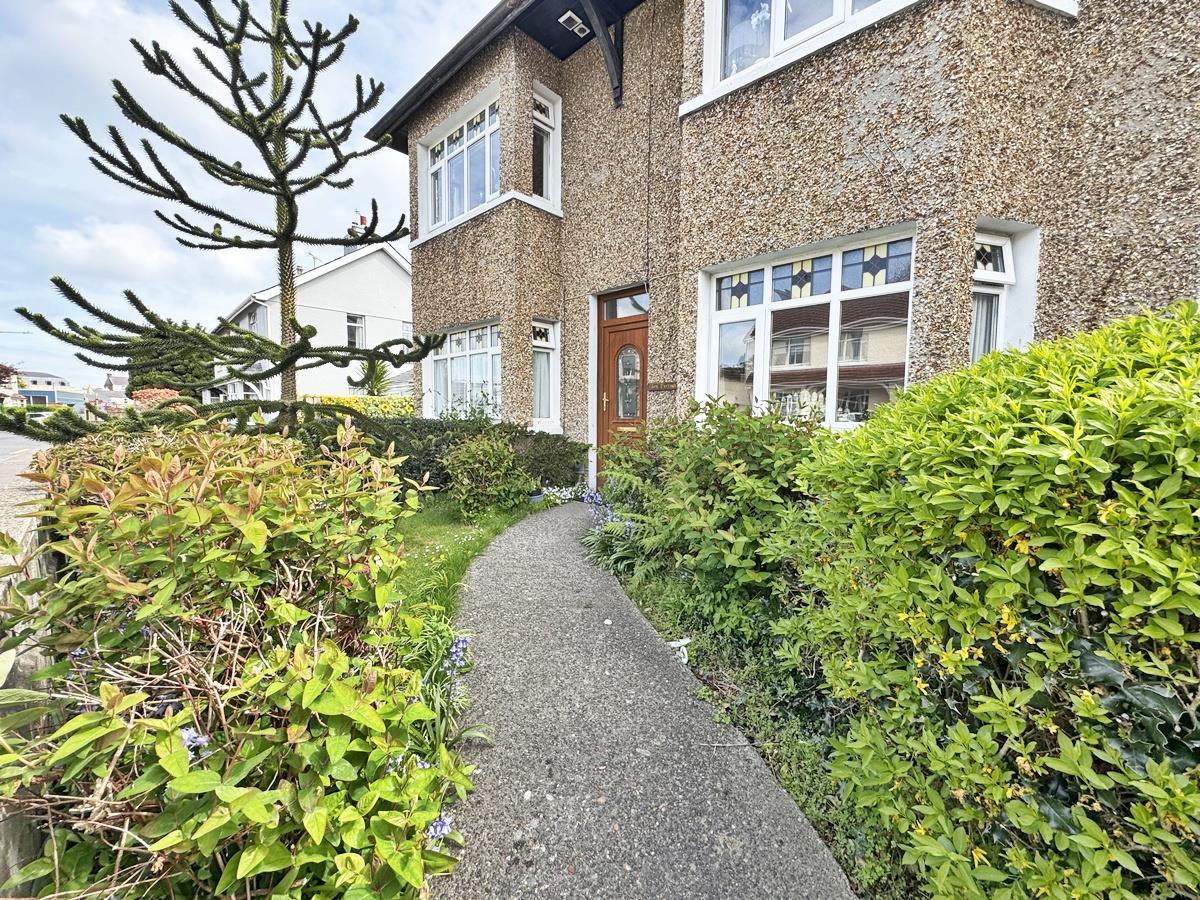 Brookfield Avenue, Ramsey. - Photo 2 of 17